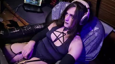 Snapshot of matikitten chatting on December 12, 1:21 am matikitten online show from December 12, 1:21 am