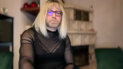 maxicd online show from January 9, 6:57 pm