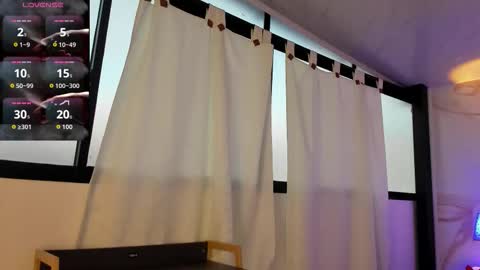 Maxi Rogers online show from November 12, 11:53 am