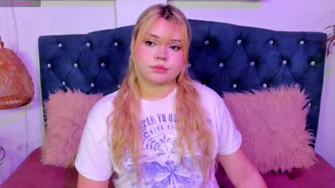 Maxine Minx online show from January 26, 5:23 am