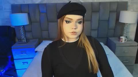 Maxine Minx online show from November 2, 9:07 am