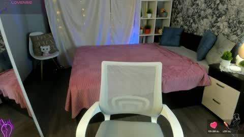 Leila online show from March 25, 9:03 am