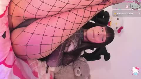 Snapshot of mendozadafne_ chatting on October 3, 3:17 am dafne online show from October 3, 3:17 am