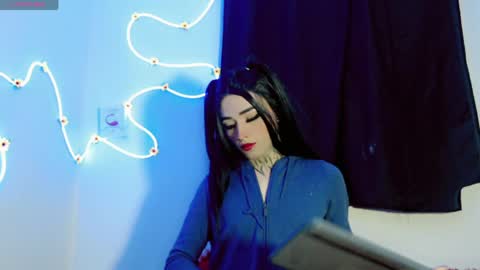 mia califa online show from May 17, 4:12 am
