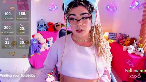 Snapshot of michellevanss22 chatting on September 20, 3:17 pm online show from September 20, 3:17 pm