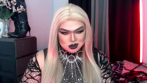 Michelle online show from October 28, 5:33 pm