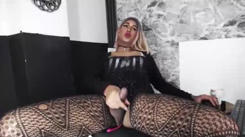 miha_califa online show from March 5, 2:33 pm