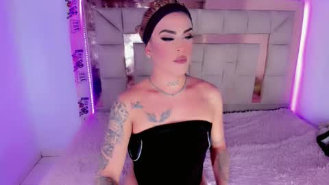 kendall online show from February 7, 8:09 am