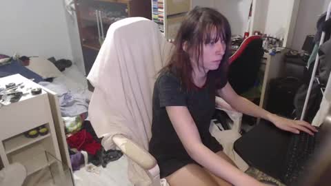 missthon online show from April 2, 1:42 pm