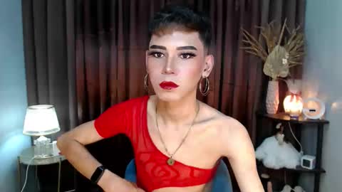 Snapshot of misstransstella69 chatting on September 18, 7:24 am Stella online show from September 18, 7:24 am