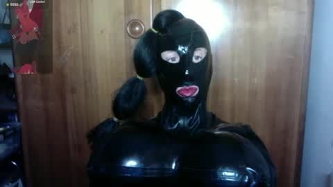 Snapshot of mistresslatexxx chatting on December 18, 5:26 am Bianca online show from December 18, 5:26 am