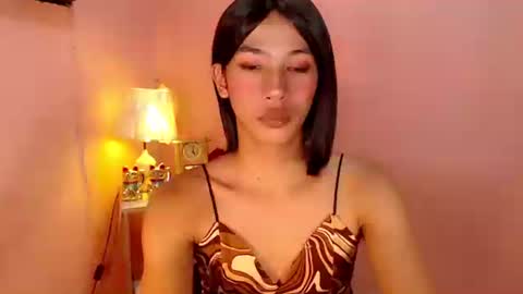 Mocha Locca  online show from February 14, 12:57 pm