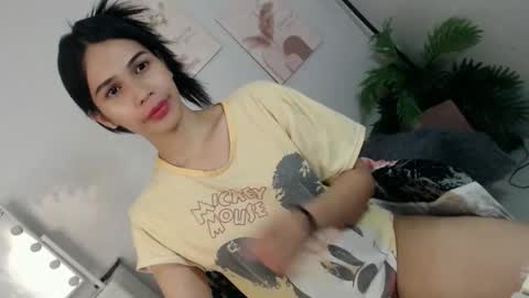 MOMIKHEM online show from March 10, 2:53 pm