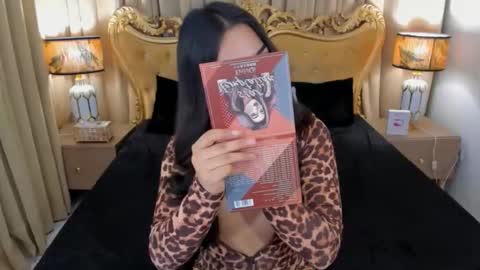 OliviaRoxy online show from June 5, 8:42 am