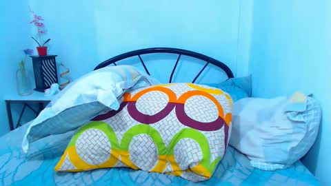 mrladybunnycock online show from November 19, 3:50 am