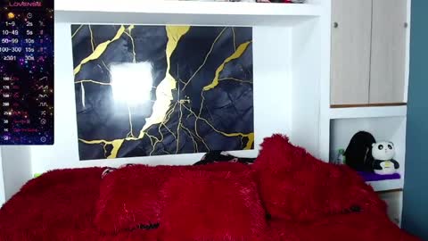 Natalia Jaramillo online show from May 14, 9:23 pm