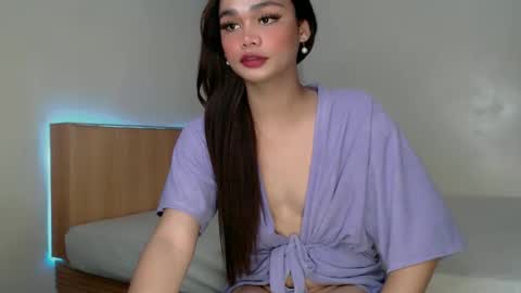 bella online show from March 25, 4:29 am
