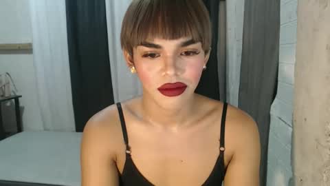 Snapshot of neomi_hardcock chatting on October 23, 7:01 am neomi online show from October 23, 7:01 am