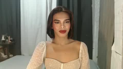 neomi online show from November 30, 4:20 pm