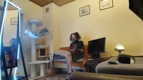 nessieanalemma online show from February 24, 8:29 am