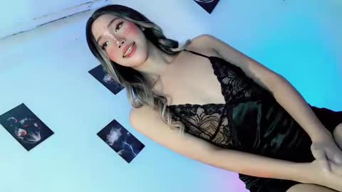 ITS ME NICOLE online show from February 22, 10:12 pm