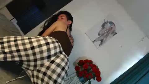 night_crystal1111 online show from March 19, 2:33 am