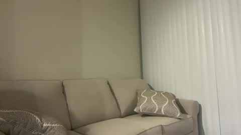 Nichole online show from November 11, 9:44 am