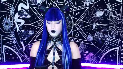 caroline online show from March 18, 7:35 pm