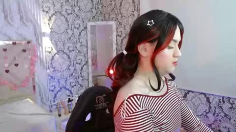 nooah_tay online show from April 27, 7:01 pm