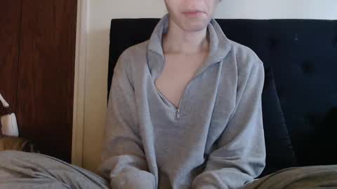 Snapshot of novafrey chatting on December 31, 5:18 pm Olivia online show from December 31, 5:18 pm