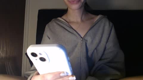 Snapshot of novafrey chatting on January 16, 1:48 am Olivia online show from January 16, 1:48 am