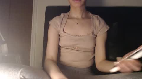 Snapshot of novafrey chatting on January 22, 1:31 am Olivia online show from January 22, 1:31 am