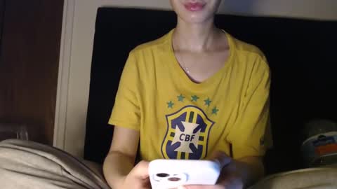 Snapshot of novafrey chatting on January 29, 2:51 am Olivia online show from January 29, 2:51 am