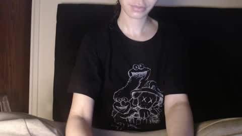 Snapshot of novafrey chatting on February 4, 7:51 am Olivia online show from February 4, 7:51 am