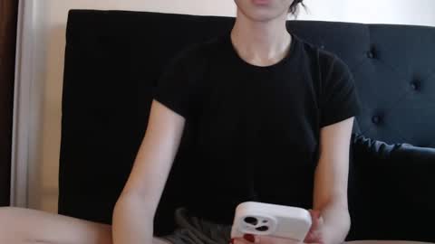 Snapshot of novafrey chatting on October 3, 1:00 pm Olivia online show from October 3, 1:00 pm