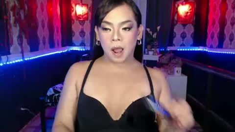 Snapshot of olivia_barda chatting on October 13, 8:37 am OLIVIA online show from October 13, 8:37 am