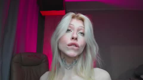 Iva online show from February 4, 9:30 pm