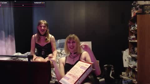 Snapshot of palaceofmalice chatting on October 22, 8:45 pm palaceofmalice online show from October 22, 8:45 pm