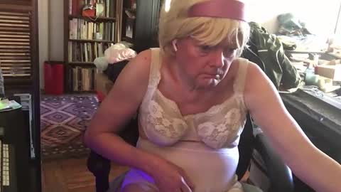 Pantyvioletlace online show from April 7, 9:16 pm