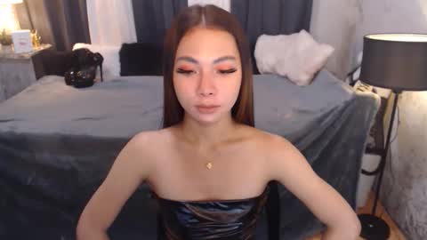 paulalawman online show from February 20, 12:28 am