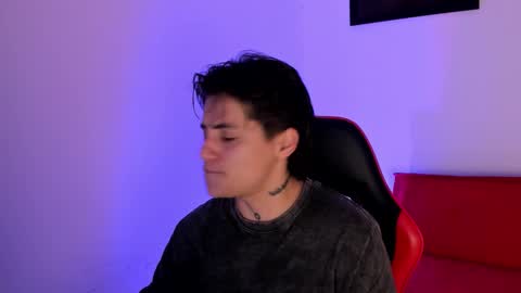 peytonbox online show from November 29, 11:34 am