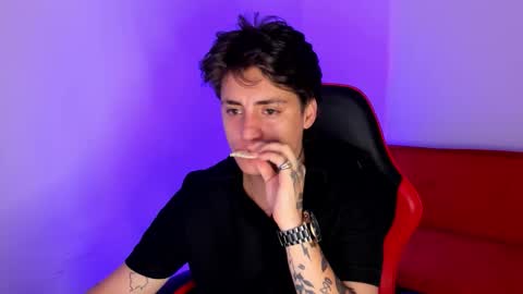 peytonbox online show from December 3, 11:36 am