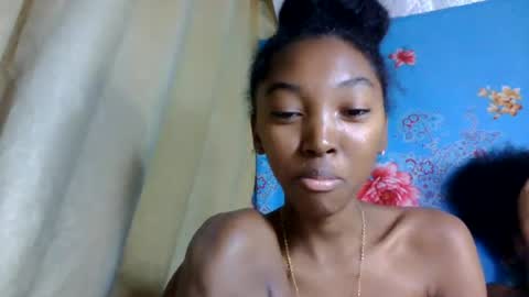 phaosiiia online show from July 28, 12:48 pm