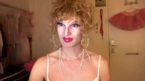 pinkfag online show from December 22, 7:42 pm