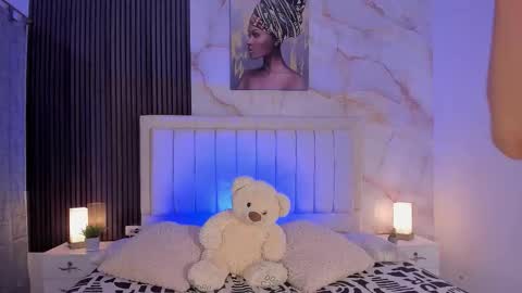 Peachy online show from November 6, 3:39 am