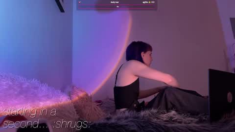 Snapshot of pixie_praxis chatting on February 11, 12:37 pm pixie_praxis online show from February 11, 12:37 pm