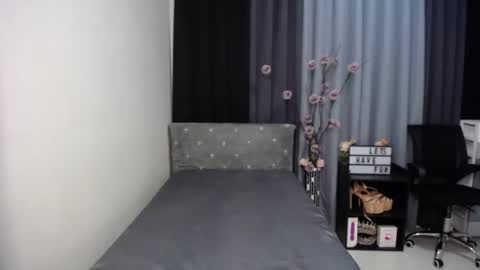 LAUREEN online show from October 26, 9:27 am