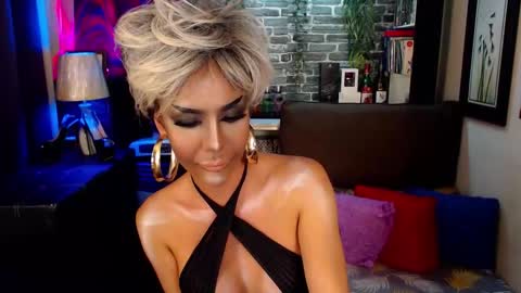 DivaGray online show from March 19, 10:26 am