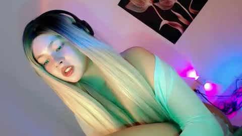 Flor online show from October 5, 6:14 am
