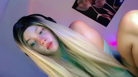 Flor online show from October 6, 6:24 am